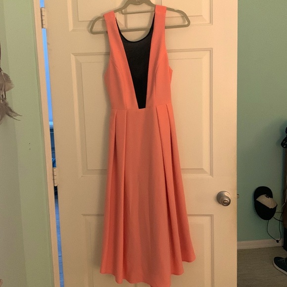 NWT Hunter Dixon Peach Wedding Guest Dress 👗 - Picture 1 of 4